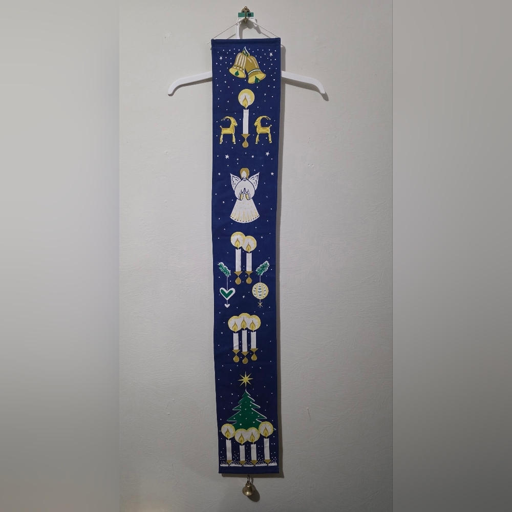 Vintage 70s Norwegian Embroidered Christmas bell pull Klokkestreng 49x7.5"